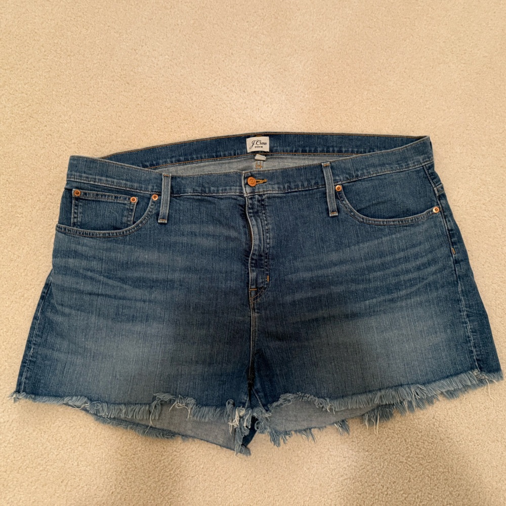 Women’s J-Crew shorts. Size 36 brand new without tags!